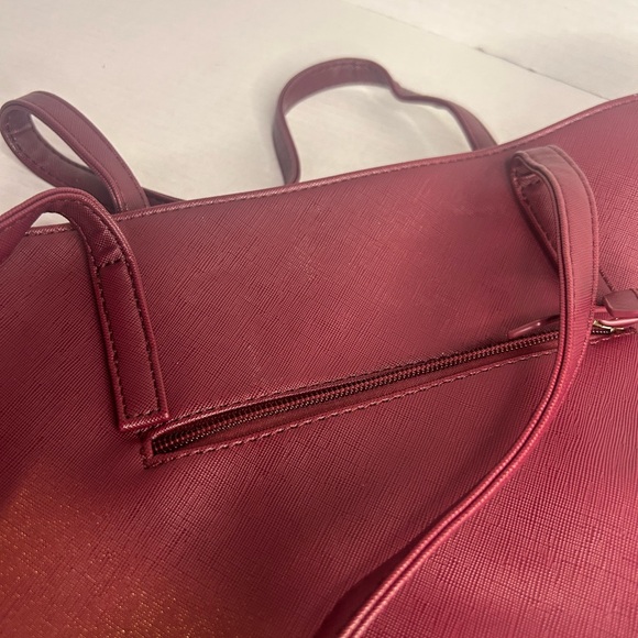 Rampage Maroon Tote Bag W/ Bag Charm - Picture 6 of 6